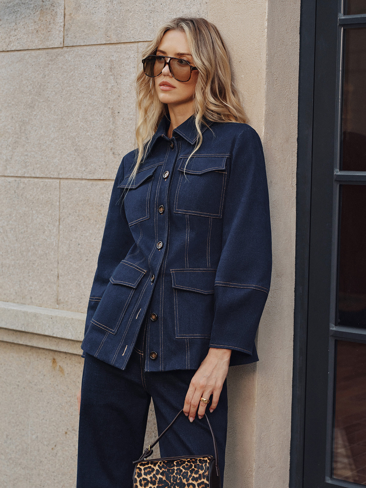 Jeansjacke mit Kontrastnähten