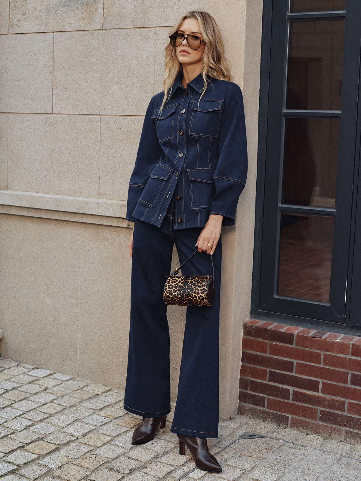 Jeansjacke mit Kontrastnähten