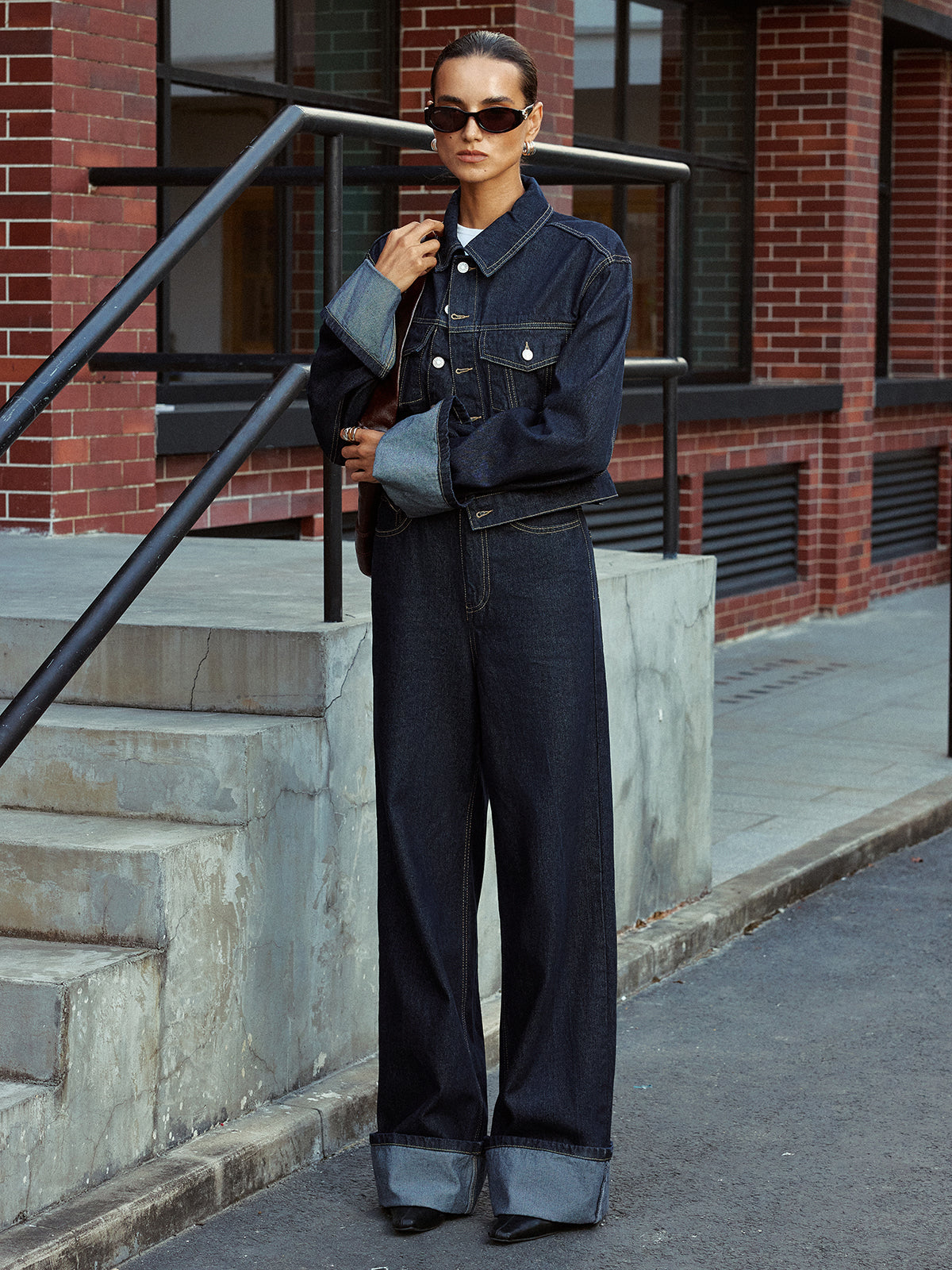 Jean taille haute à jambes larges et revers