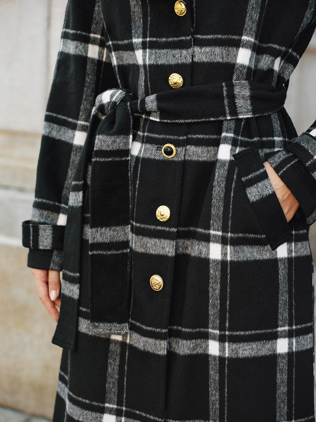 Trench-coat ceinturé à carreaux en mélange de laine