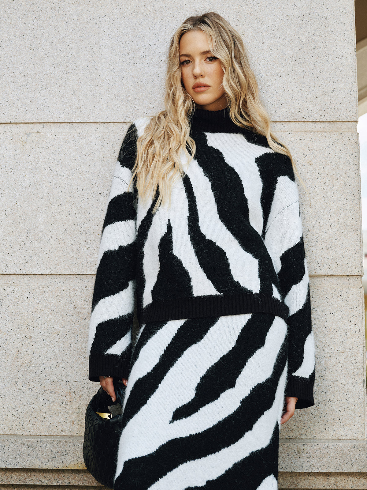 Zebra-Print-Rollkragenpullover aus Wollmischung
