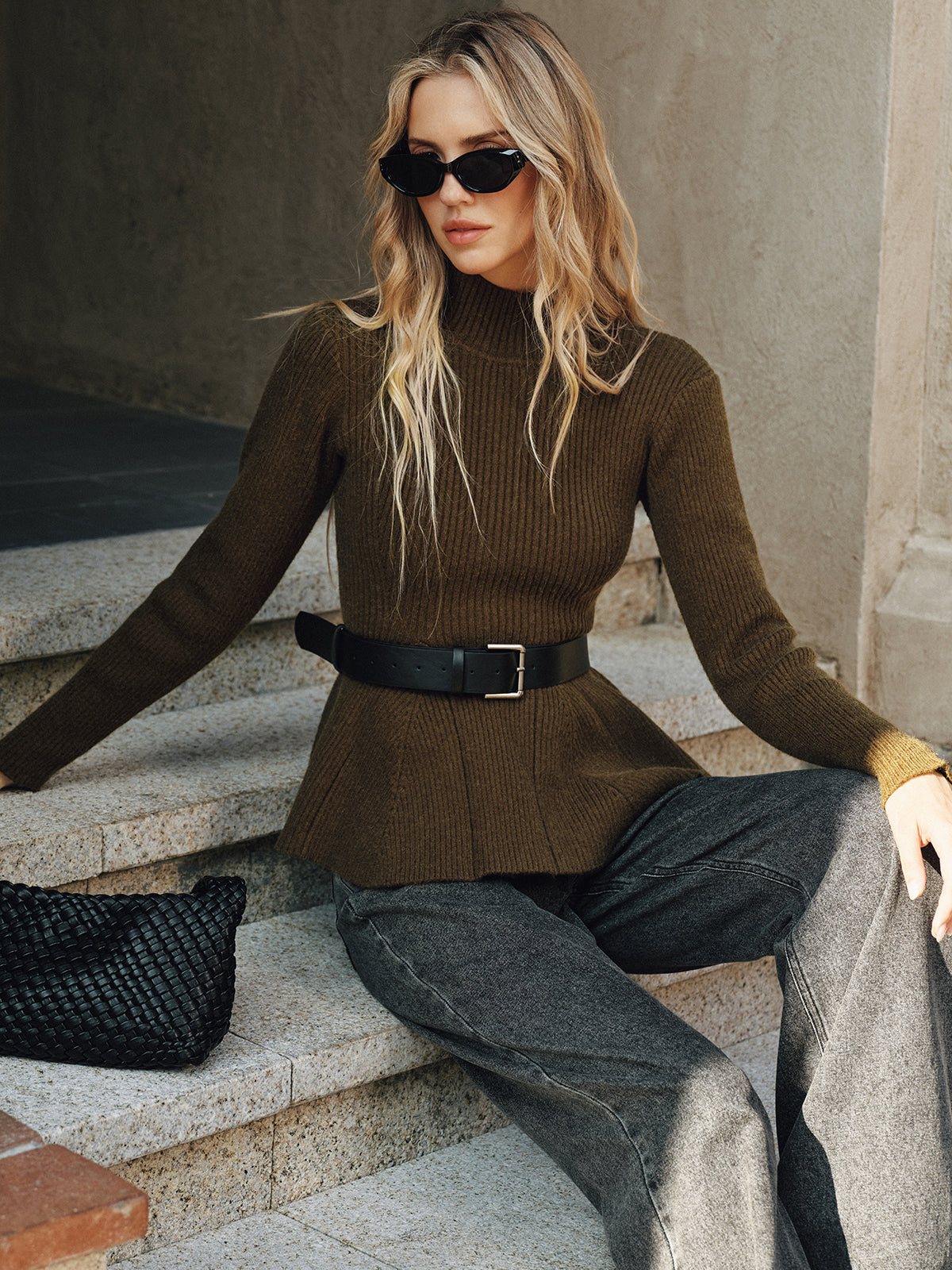 Gürtel-Peplum-Rollkragen-Strickoberteil