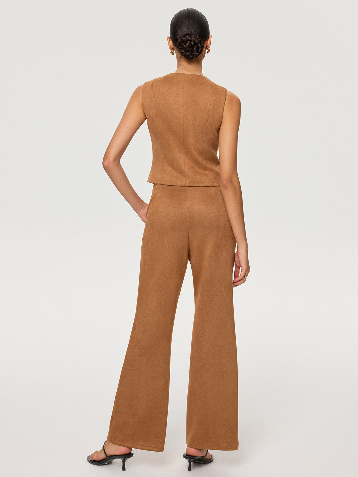 Ensemble haut sans manches et pantalon évasé effet daim