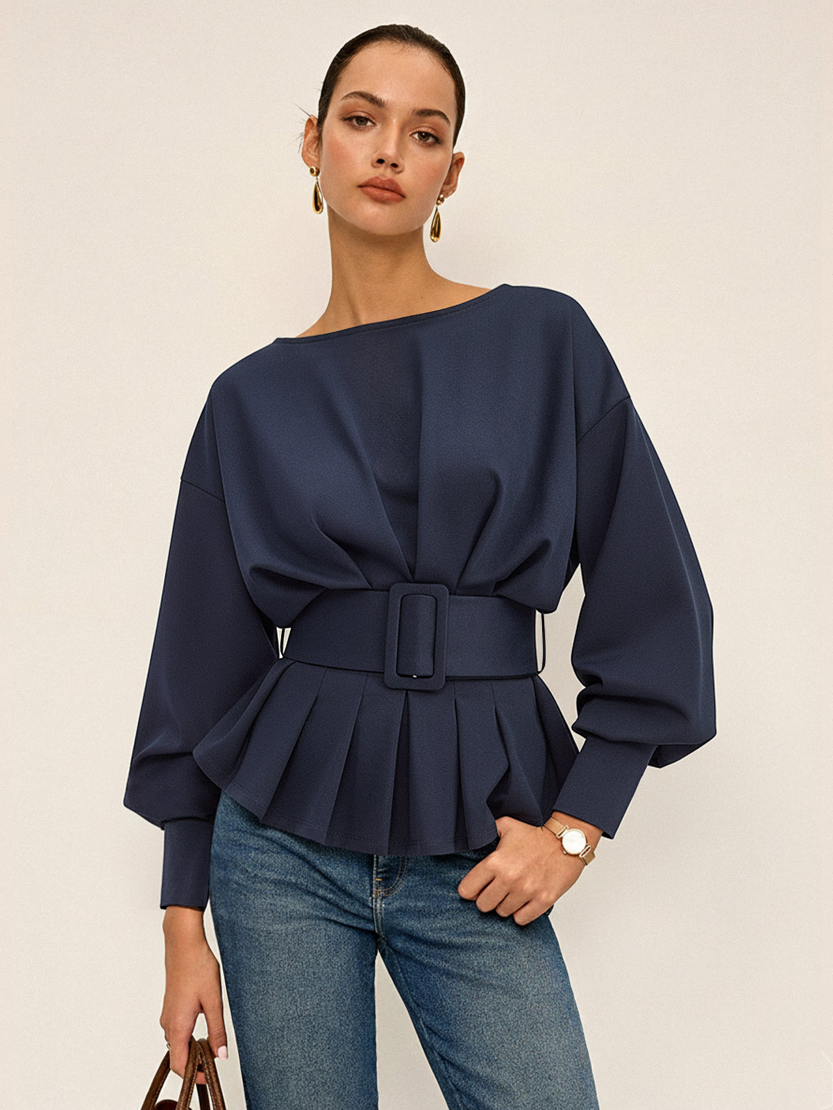 Bootshals-Peplum-Sweatshirt mit breitem Gürtel