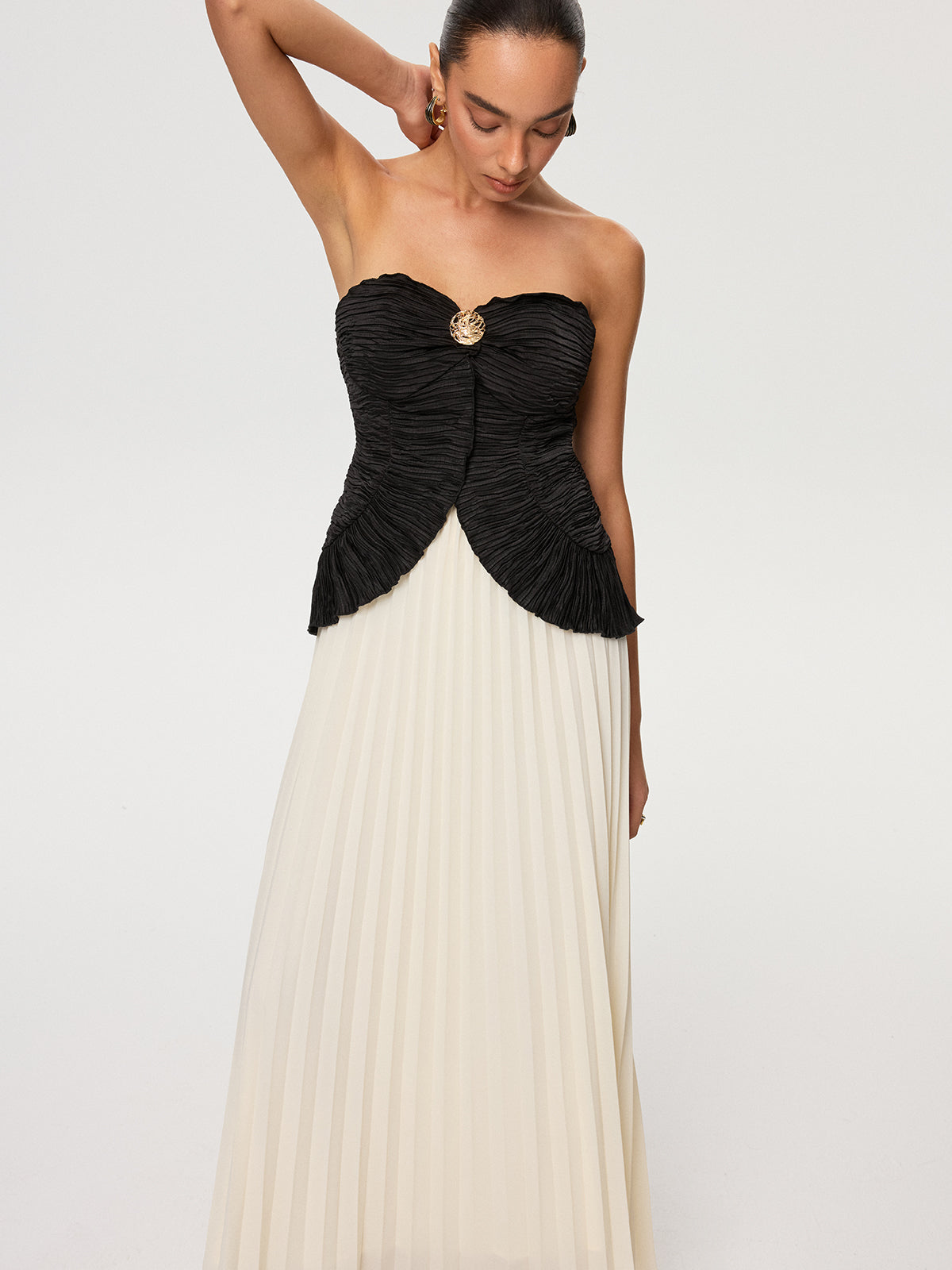 Maxikleid aus Chiffon mit Falten, schulterfrei, Color-Block-Design