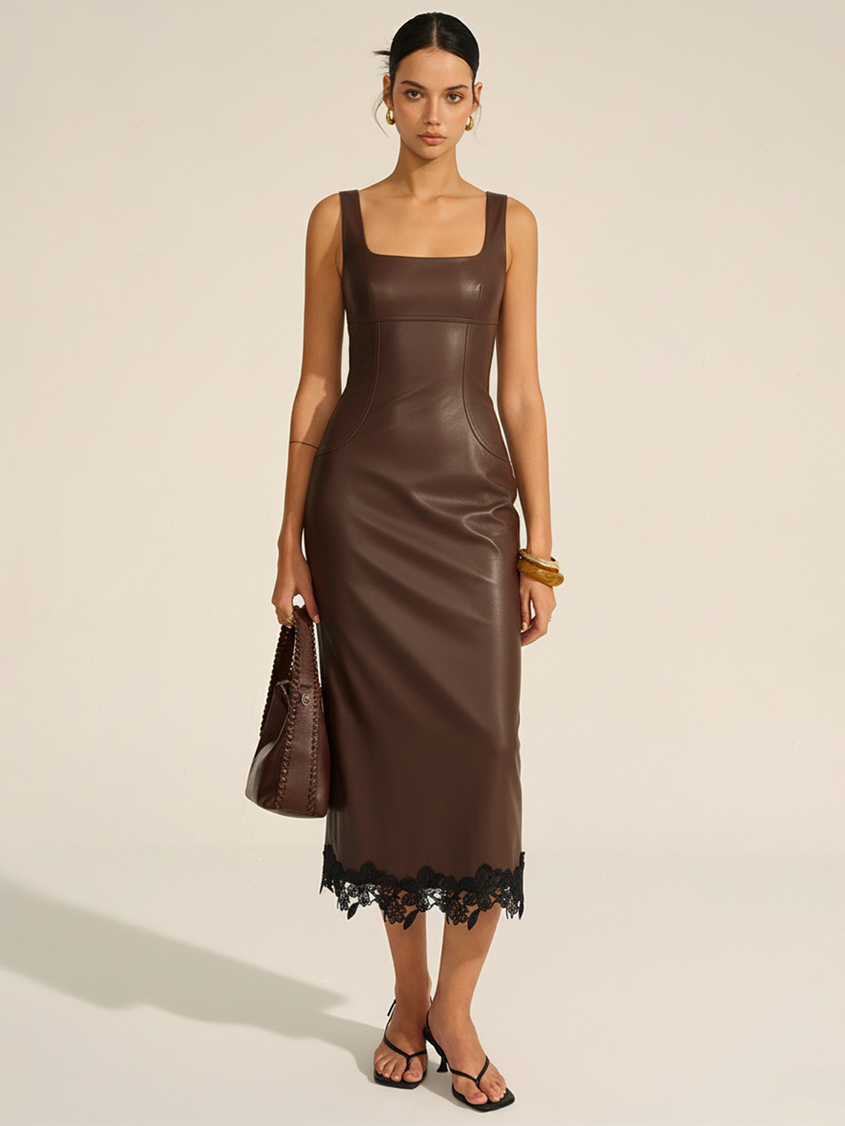 Robe longue sans manches en similicuir avec garniture en dentelle