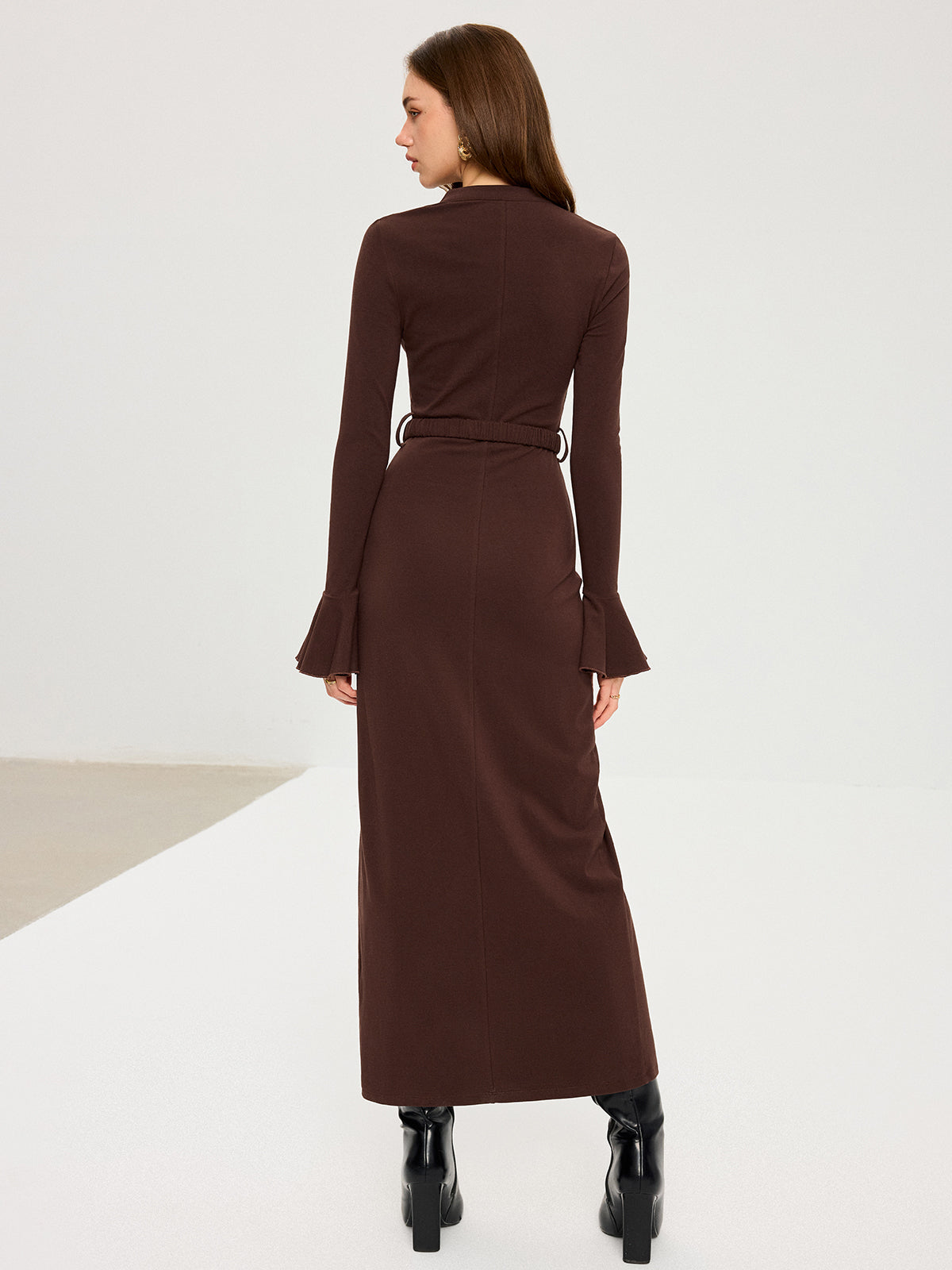 Robe longue boutonnée à manches évasées