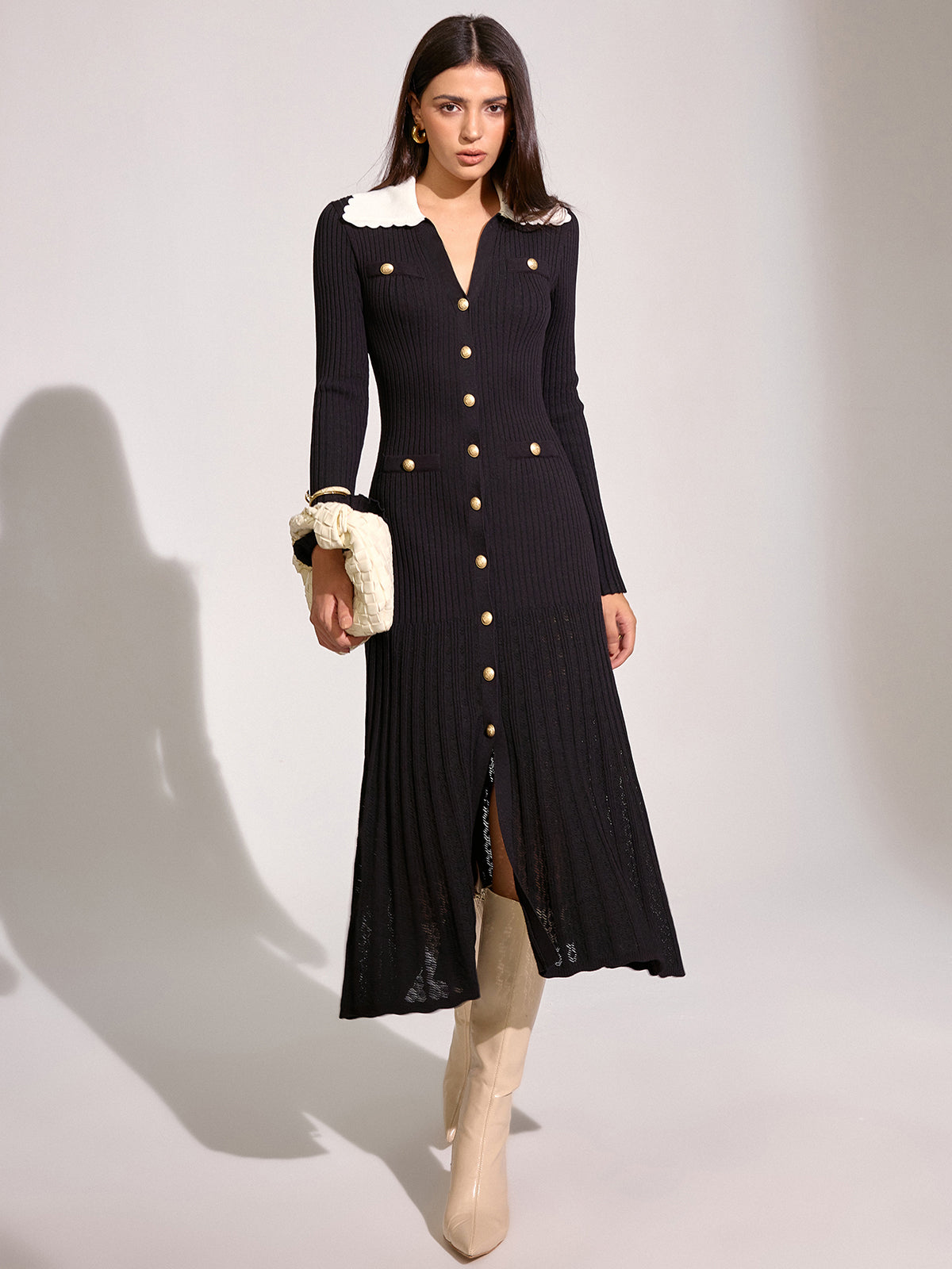 V-Ausschnitt Strickkleid mit Kragen und Knöpfen