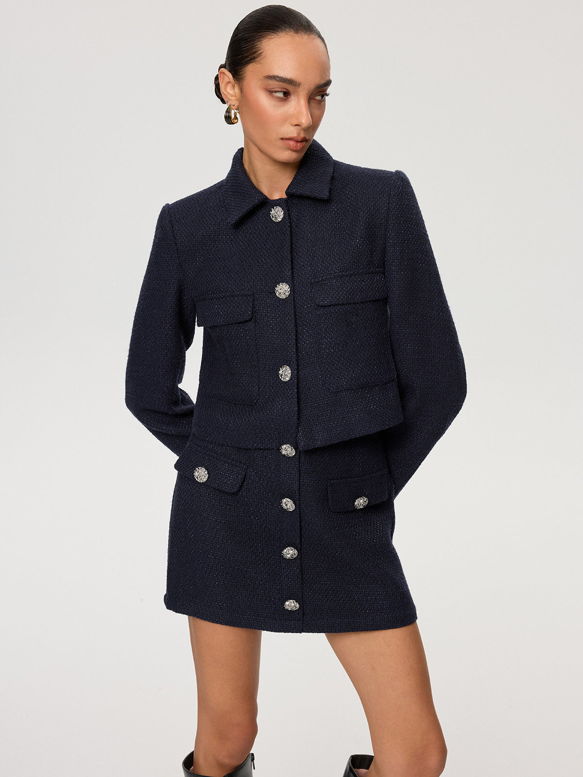 Tweed-Jacke mit Metallknöpfen und Kragen