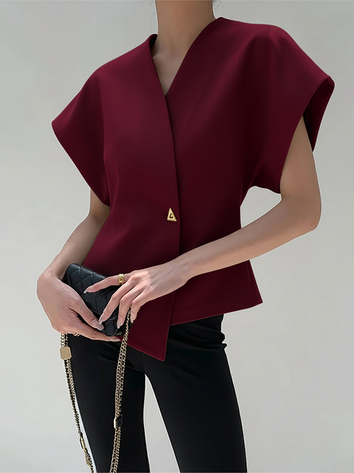 Trendige Bluse mit V-Ausschnitt und Knopfleiste