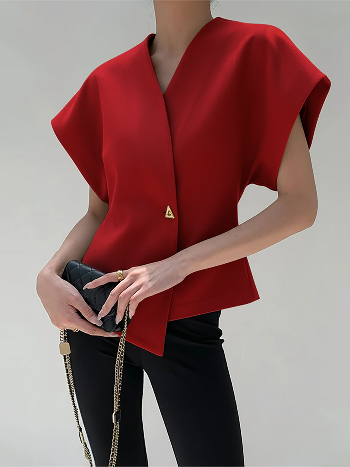 Trendige Bluse mit V-Ausschnitt und Knopfleiste