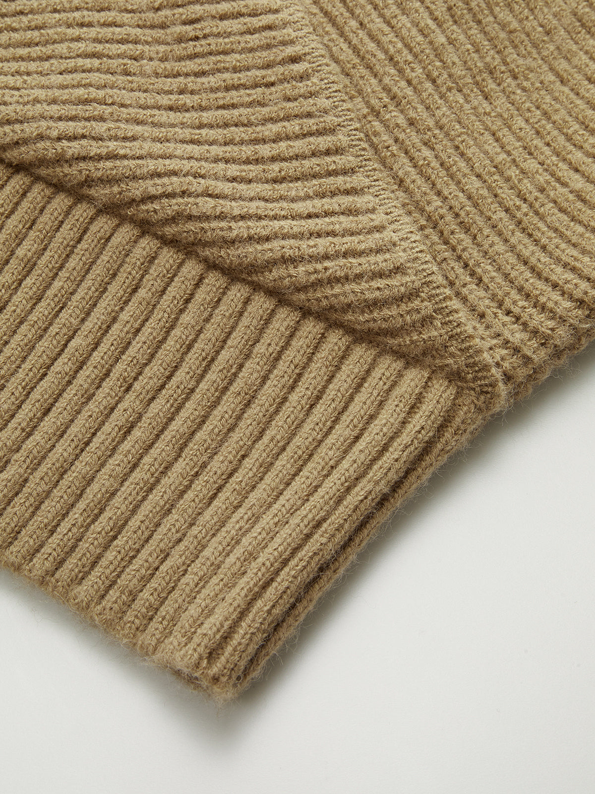 Pullover mit Kragen und überkreuzter Vorderseite