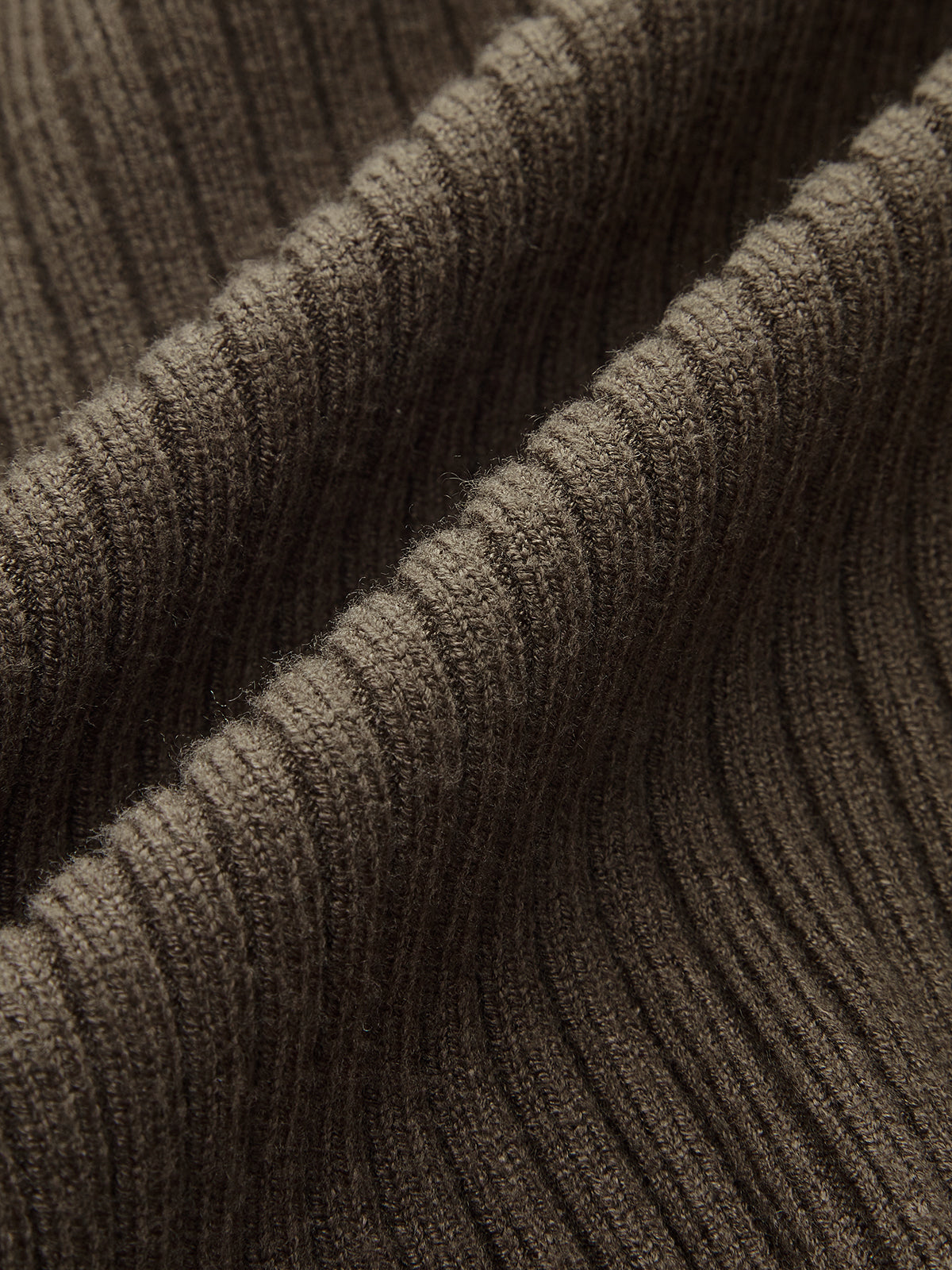 Cardigan côtelé à boutons métalliques