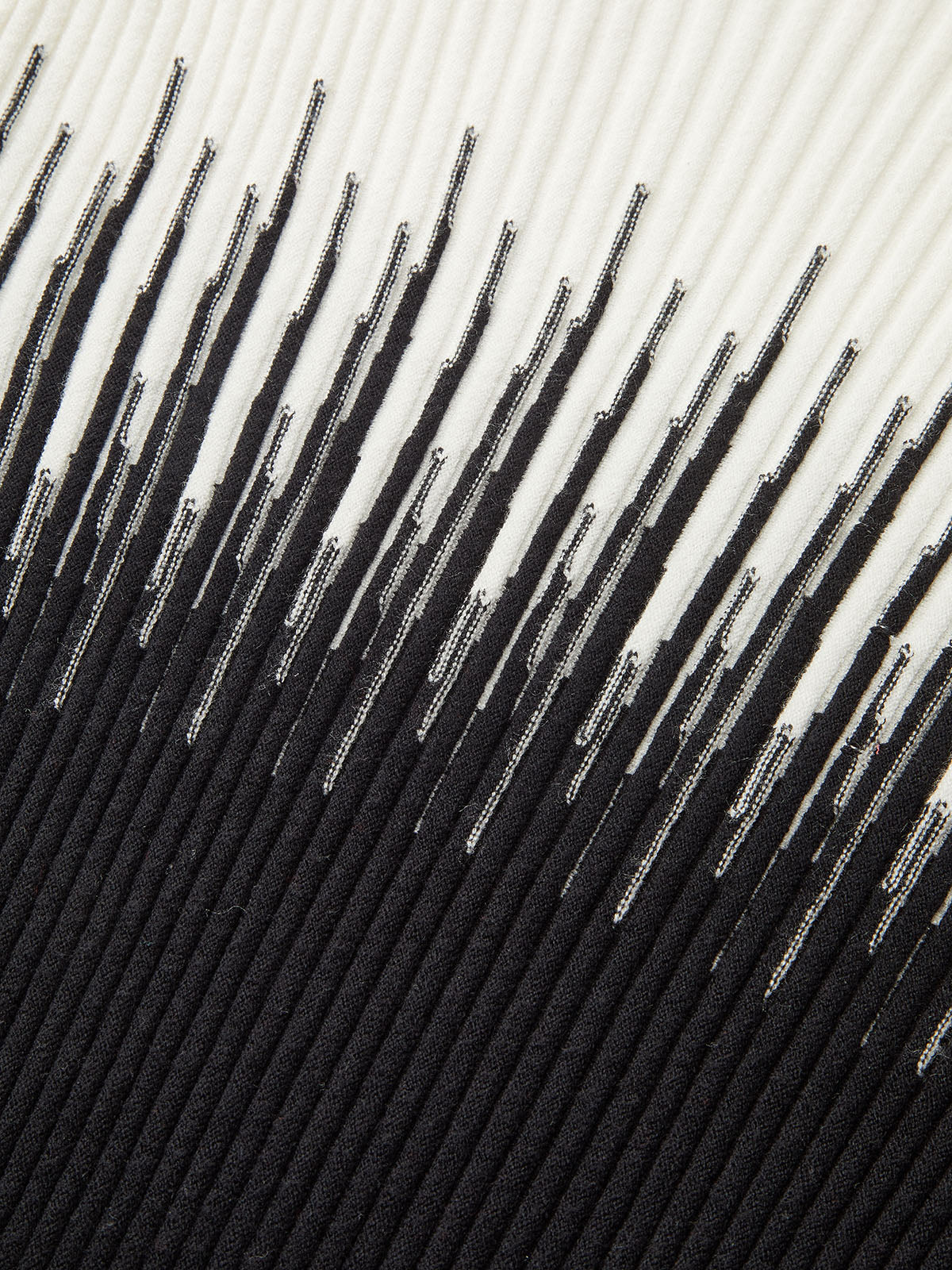 Pull à col montant à motif géométrique