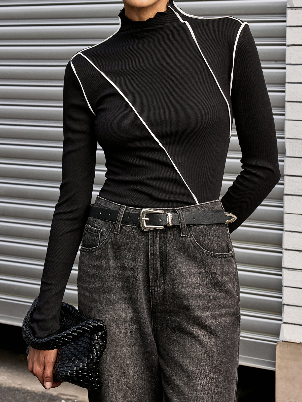 Contrast Asymmetric Piping Mock-Neck T-Shirt