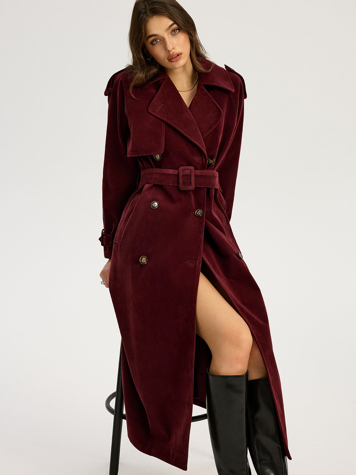 Trench-coat long croisé en daim avec ceinture