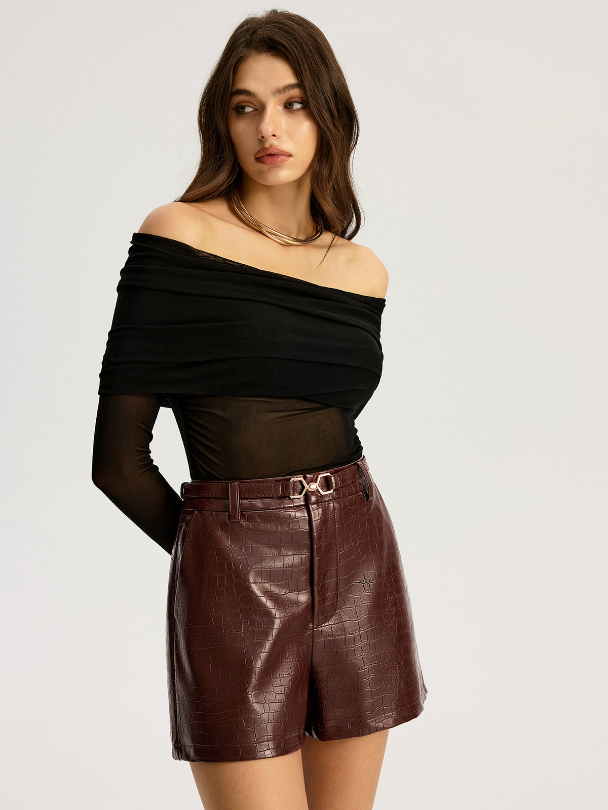 Short en similicuir ceinturé