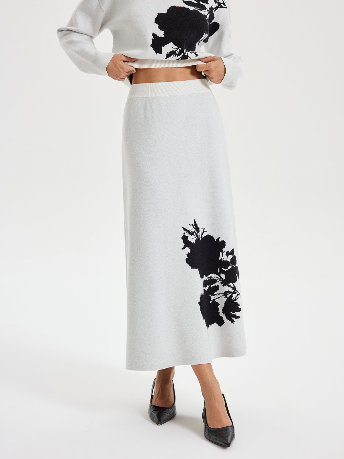 Ink-Wash Painting Pattern Knit Maxi Skirt