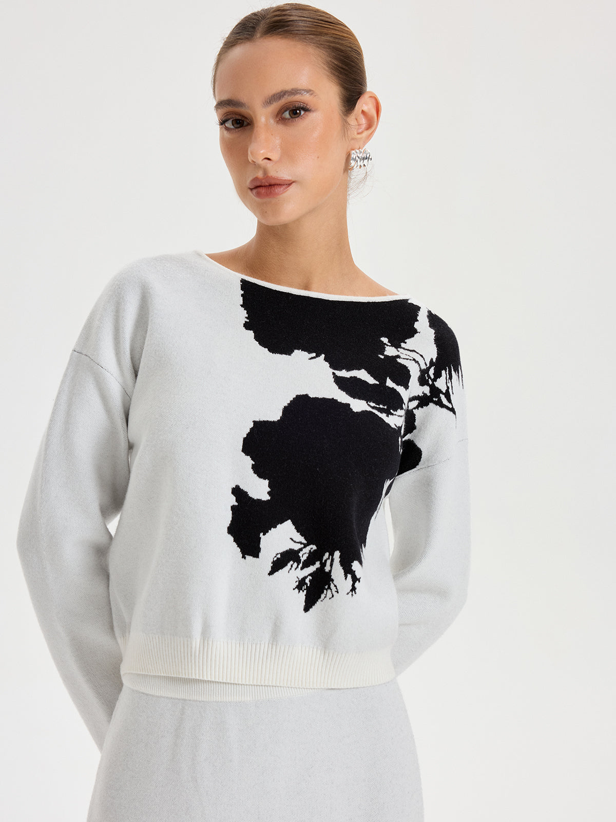 Ink-Wash Painting Pattern Round Neck Knit Top