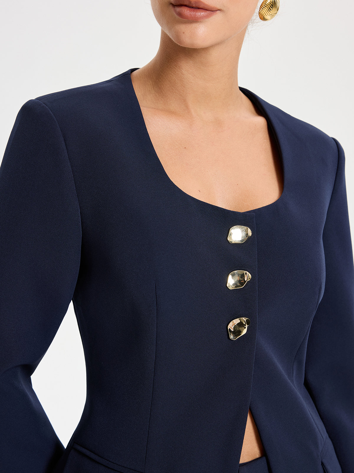 Blazer à col carré et boutons métalliques