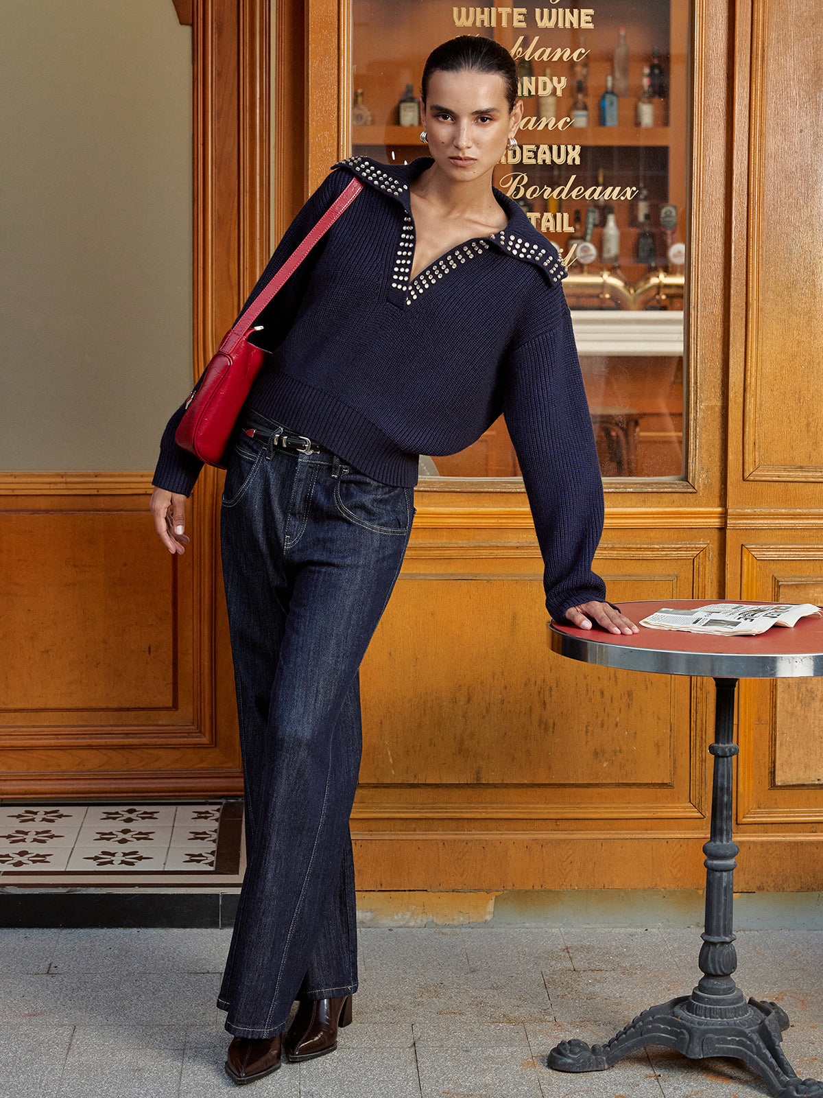 Pull en V en laine mélangée avec col clouté