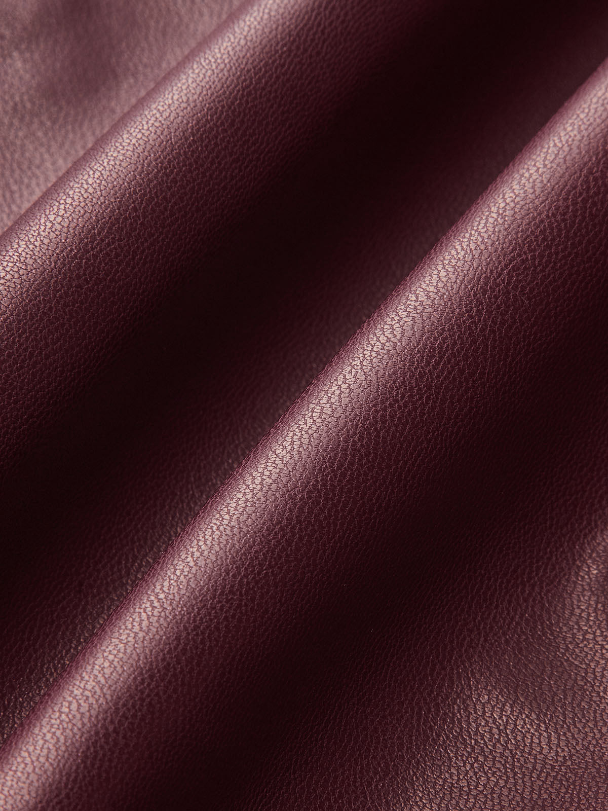 Plissiertes Kleid aus Kunstleder
