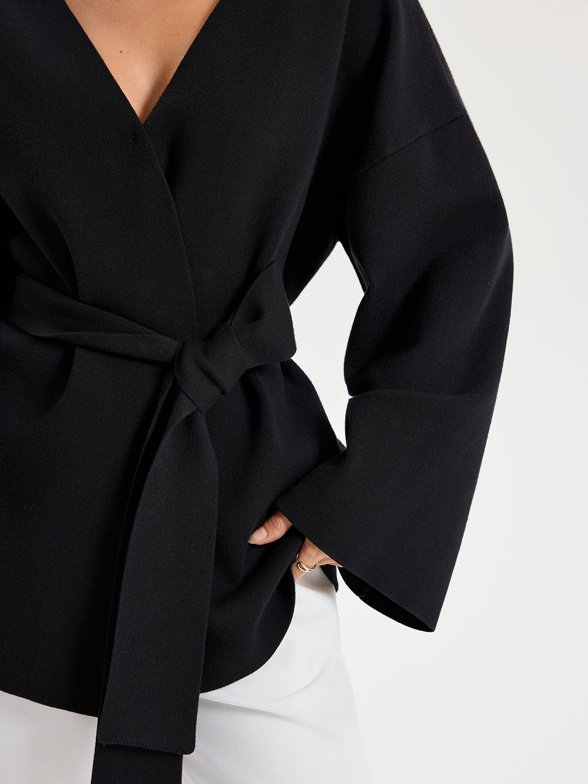Kimono-Cardigan mit Gürtel und V-Ausschnitt