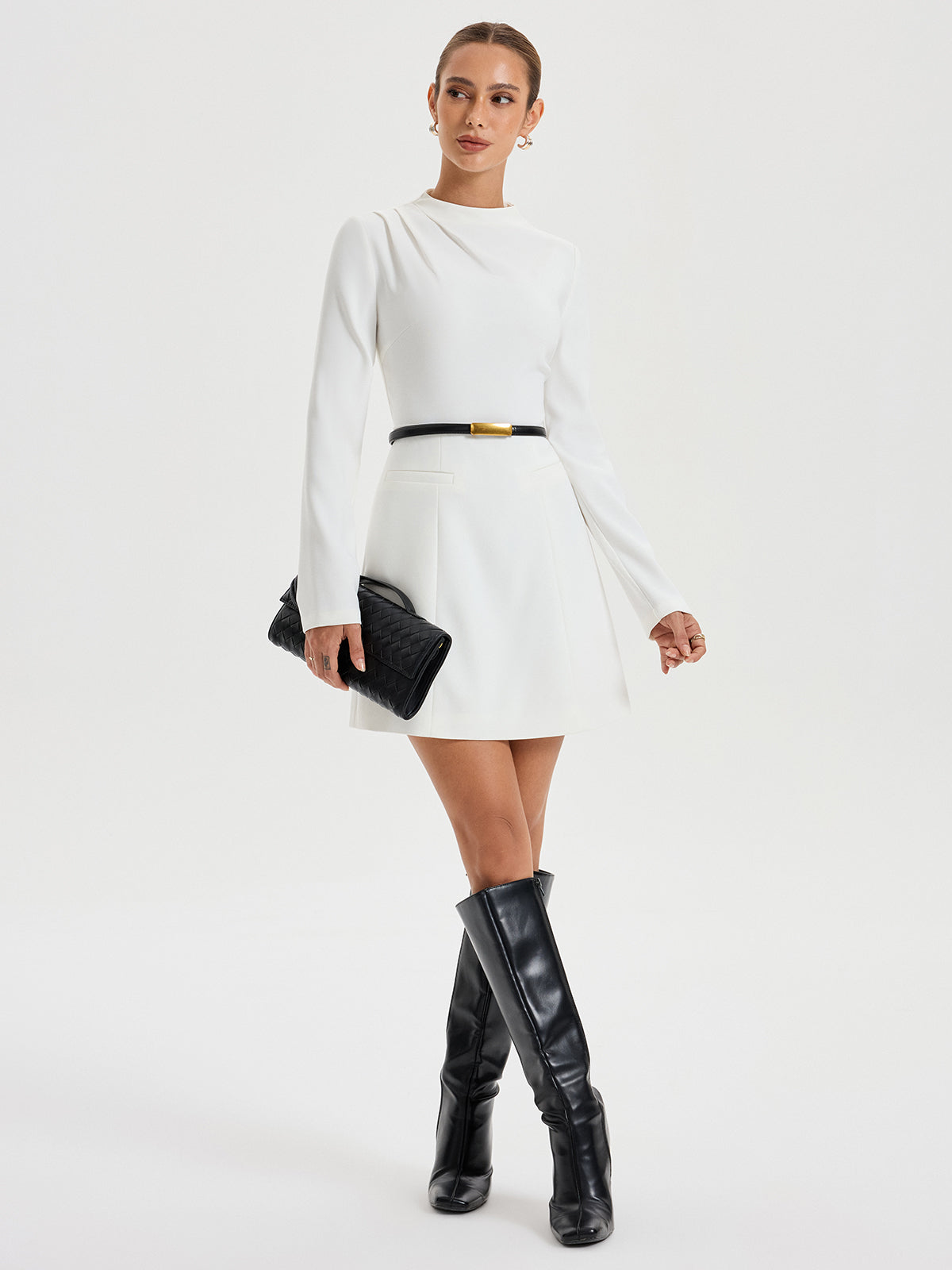 Robe minimaliste à épaules froncées