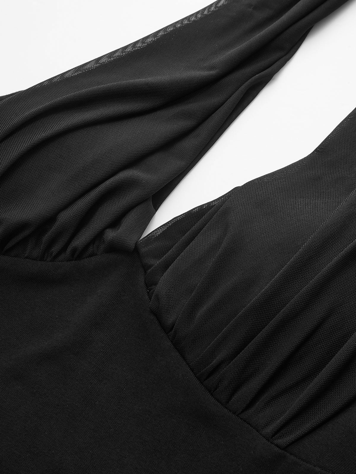 Bügelloses Neckholder-Top aus Mesh