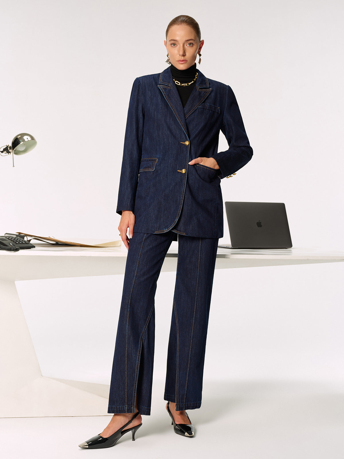 Jean en denim fendu à taille mi-haute