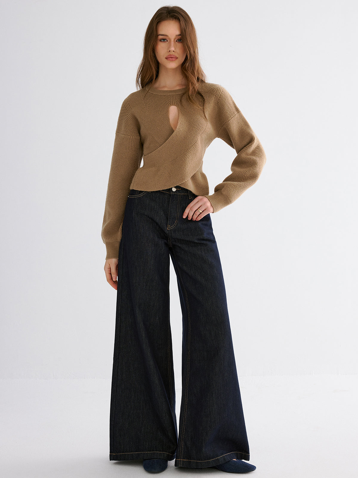 Cut-out Asymmetrical-Hem Sweater
