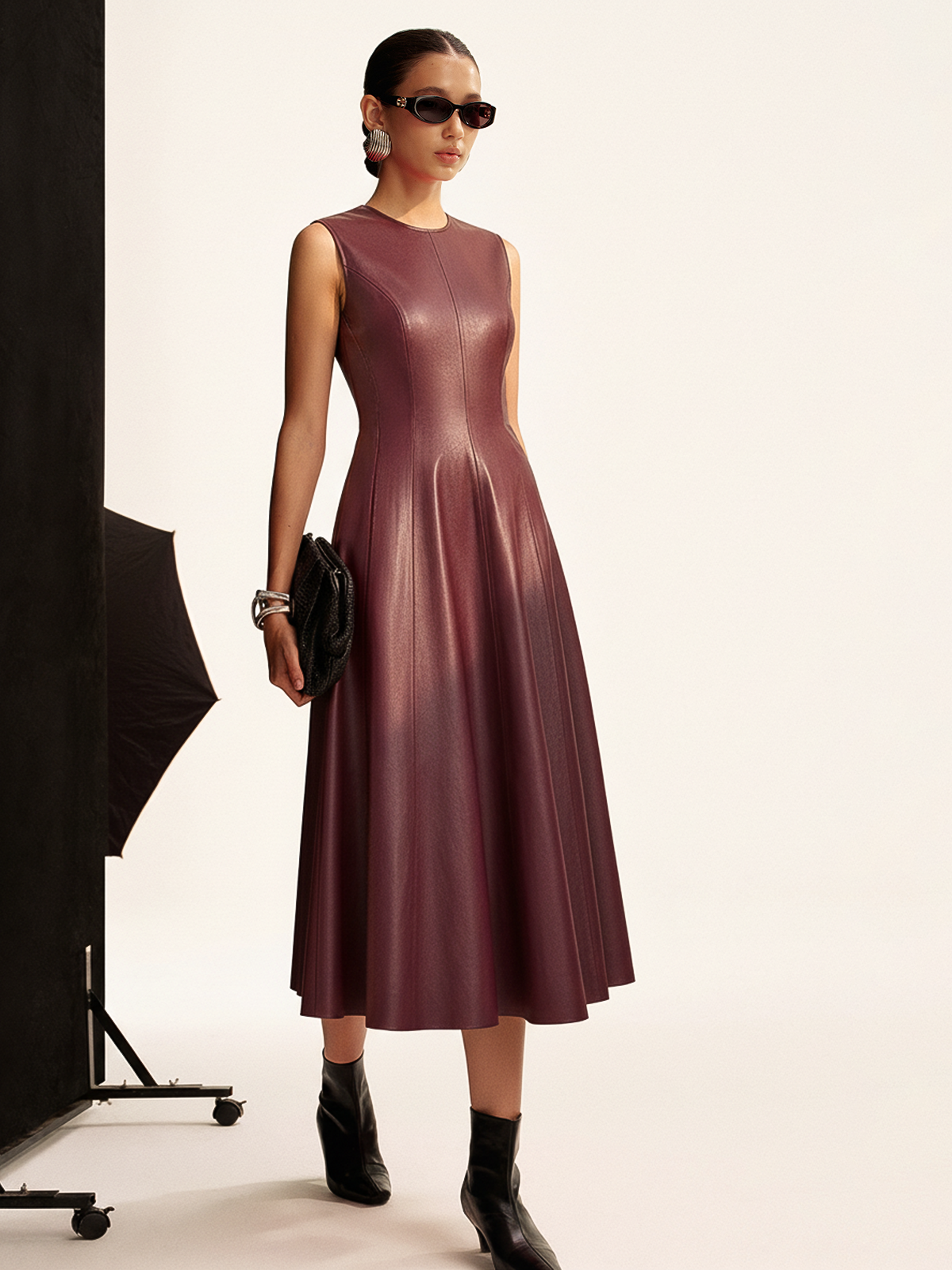 Plissiertes Kleid aus Kunstleder