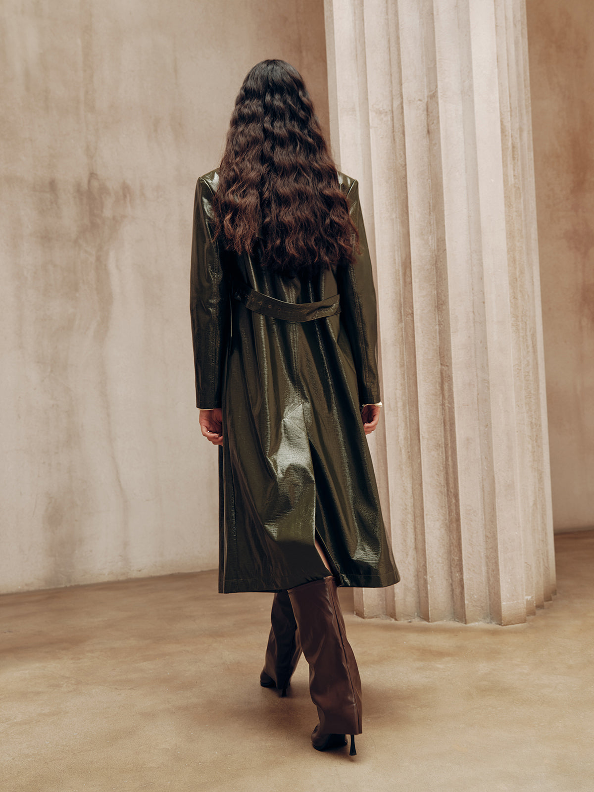 Manteau ceinturé en similicuir à double boutonnage et dégradé