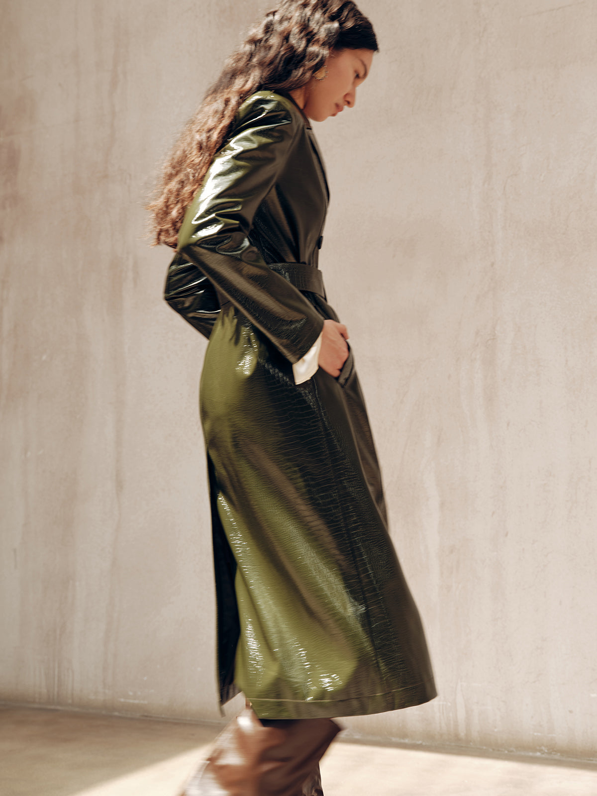 Manteau ceinturé en similicuir à double boutonnage et dégradé