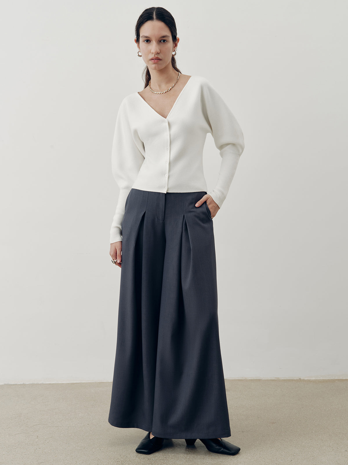 V-Neck Leg-Of-Mutton Sleeve Cardigan