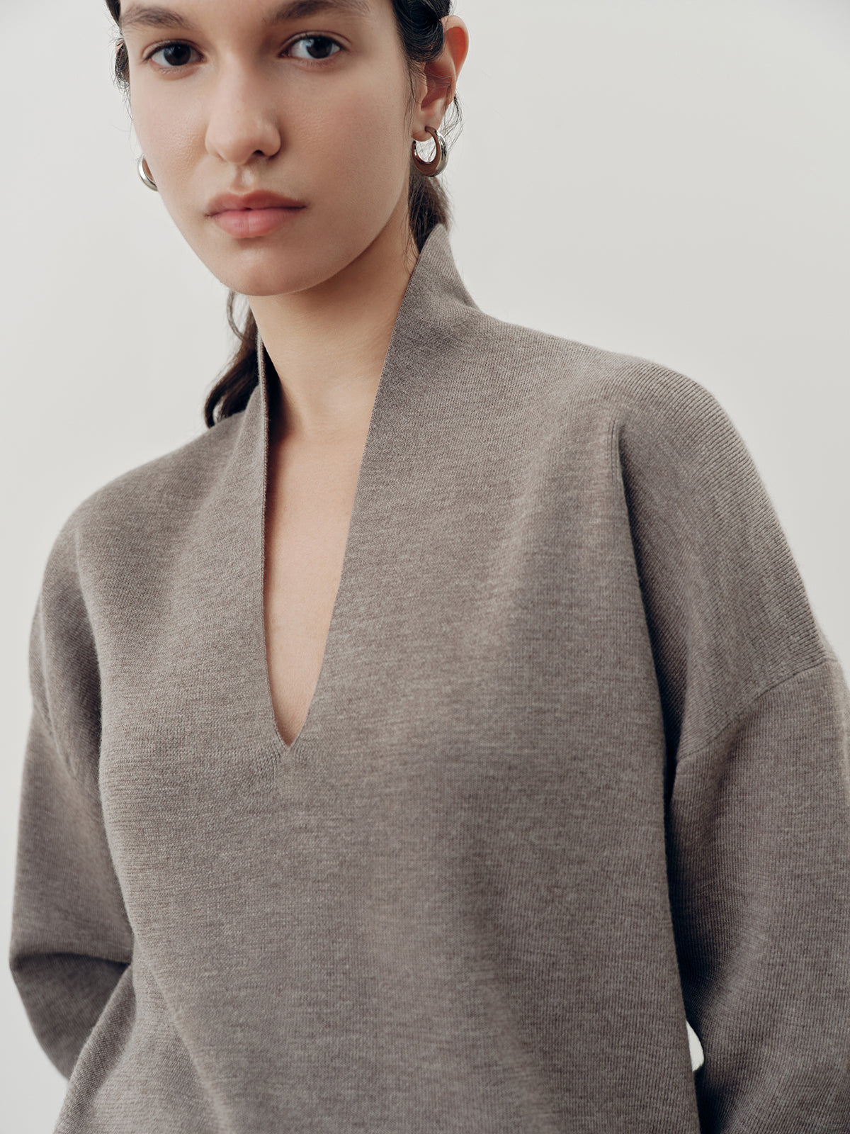 Wollmischung Pullover mit tiefem V-Ausschnitt