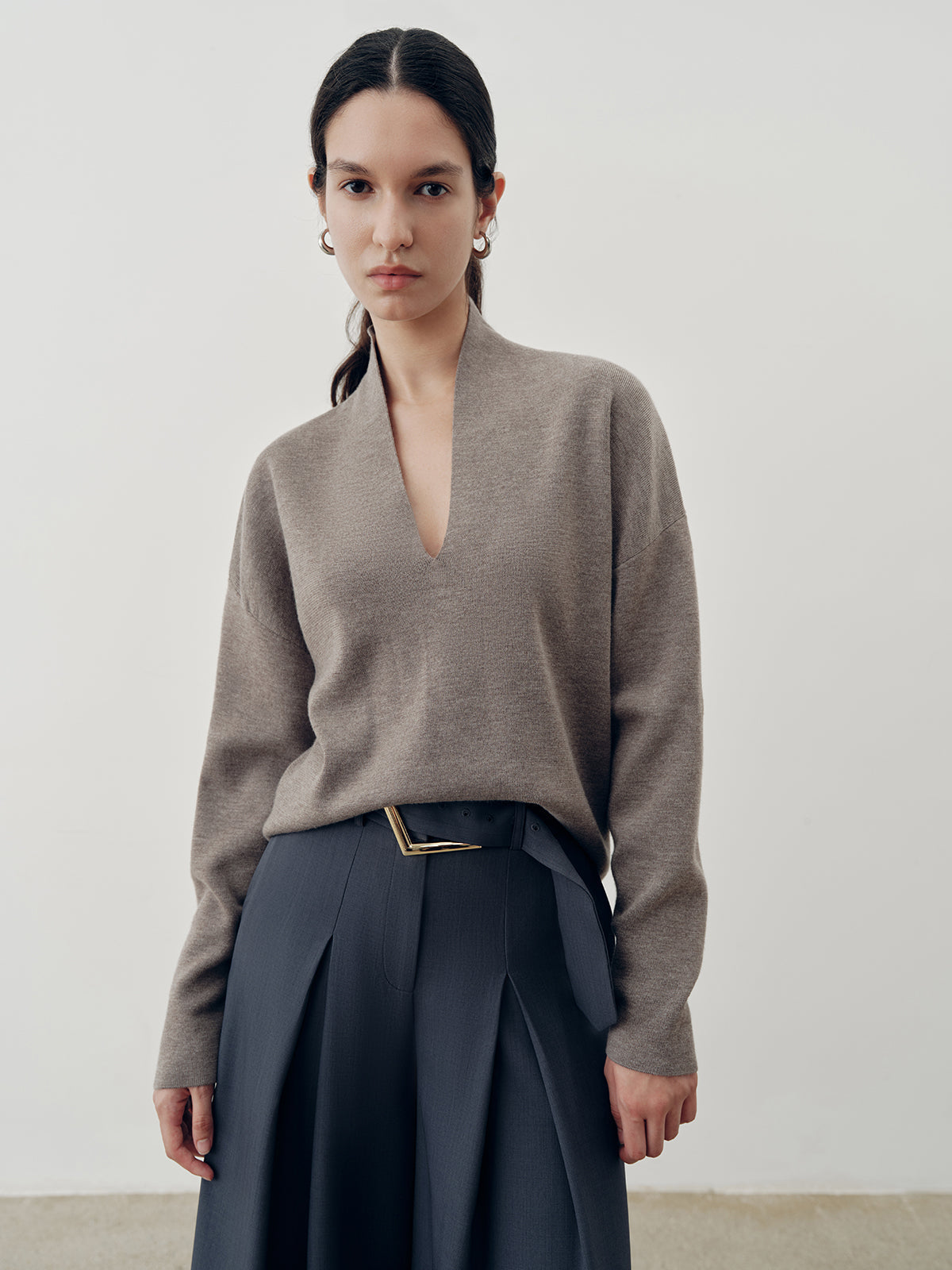 Wollmischung Pullover mit tiefem V-Ausschnitt