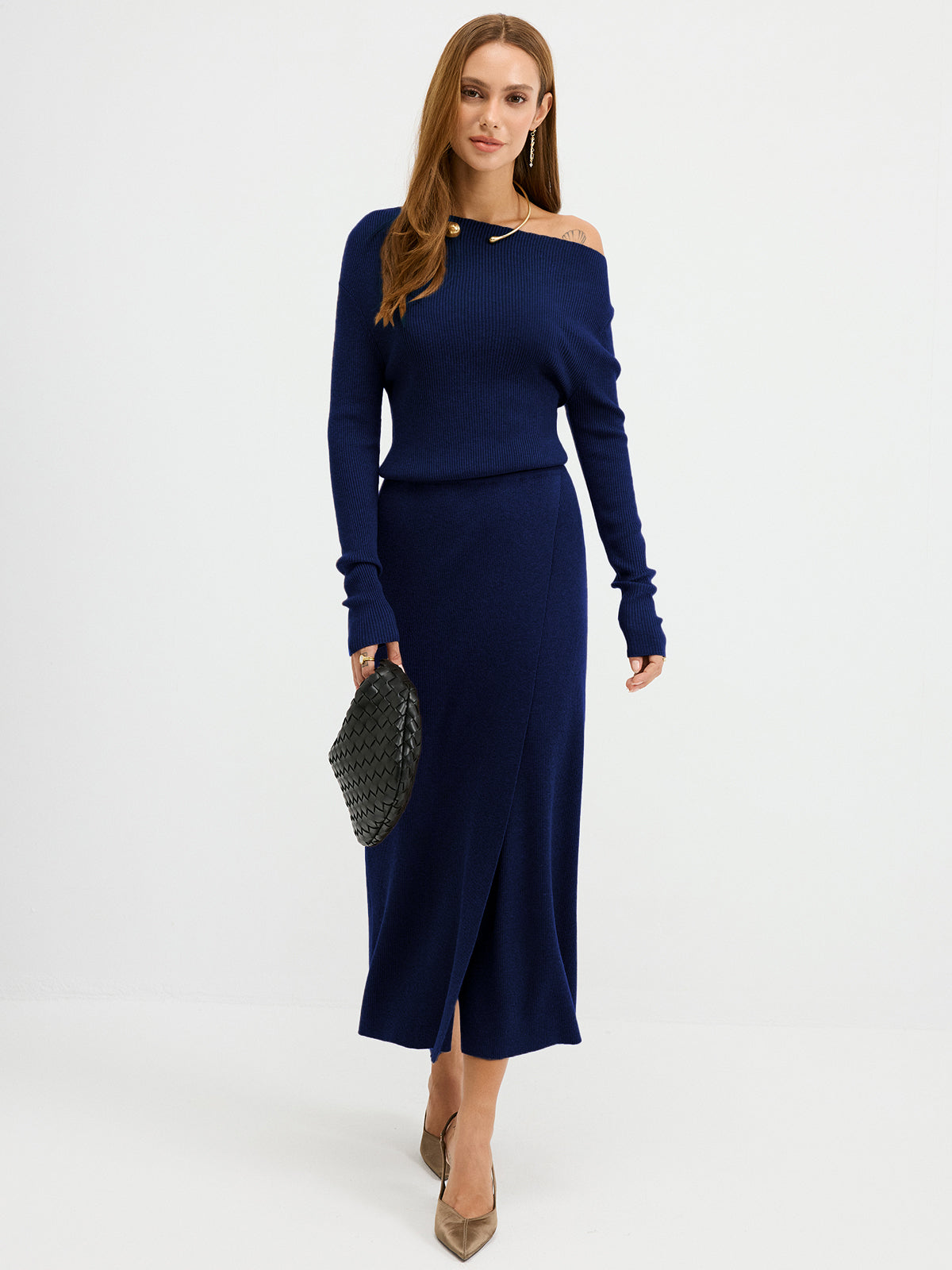 Maxikleid aus gerippter Wollmischung mit Carmenausschnitt