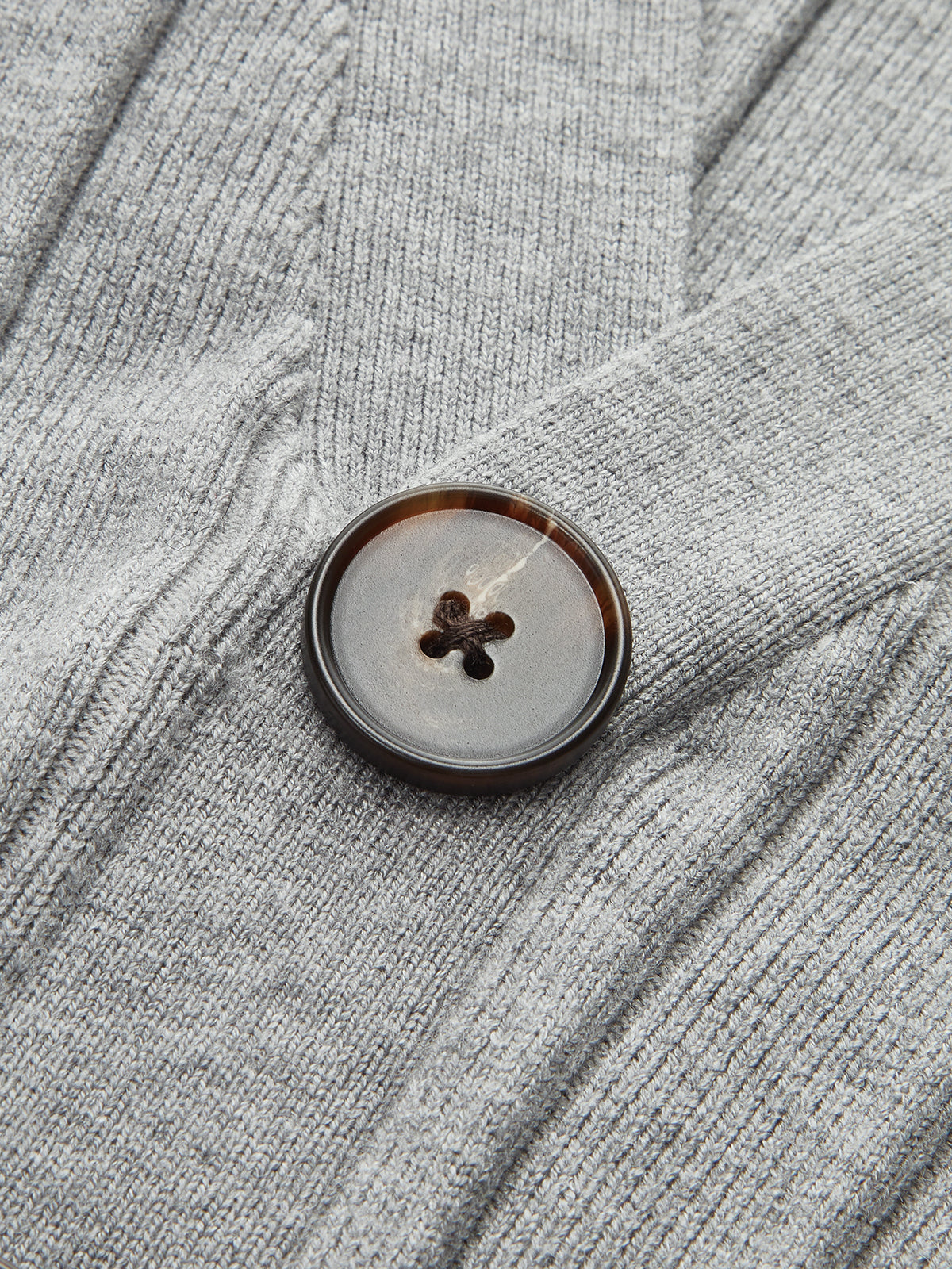 Strickjacke mit Spitzensaum und Rippstrick