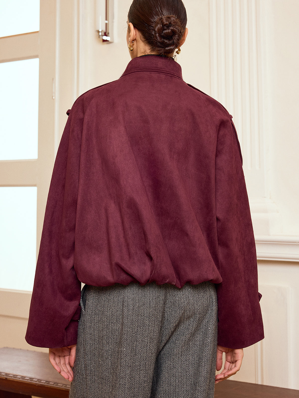 Kurze Trenchjacke in Wildlederoptik