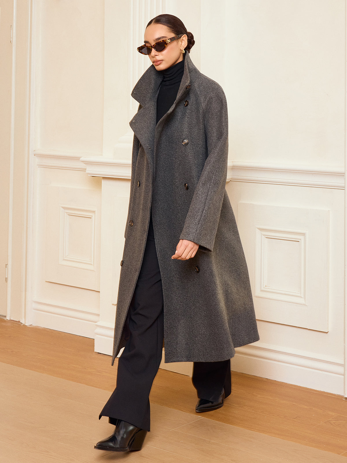 Manteau long croisé en tweed ceinturé