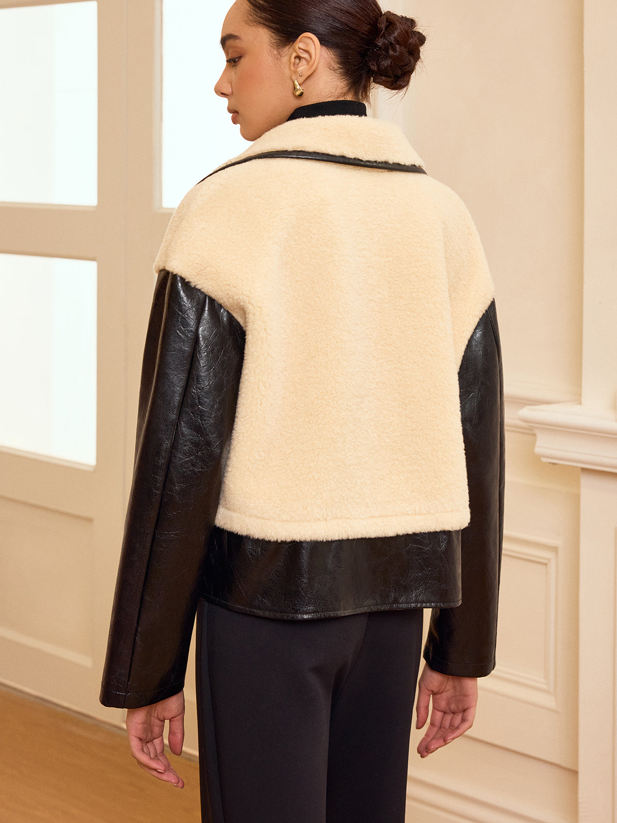Veste en simili cuir avec intérieur en sherpa