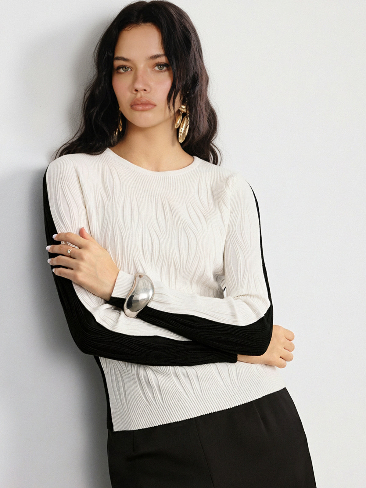 Reversibler zweifarbiger Pullover aus texturierter Wollmischung