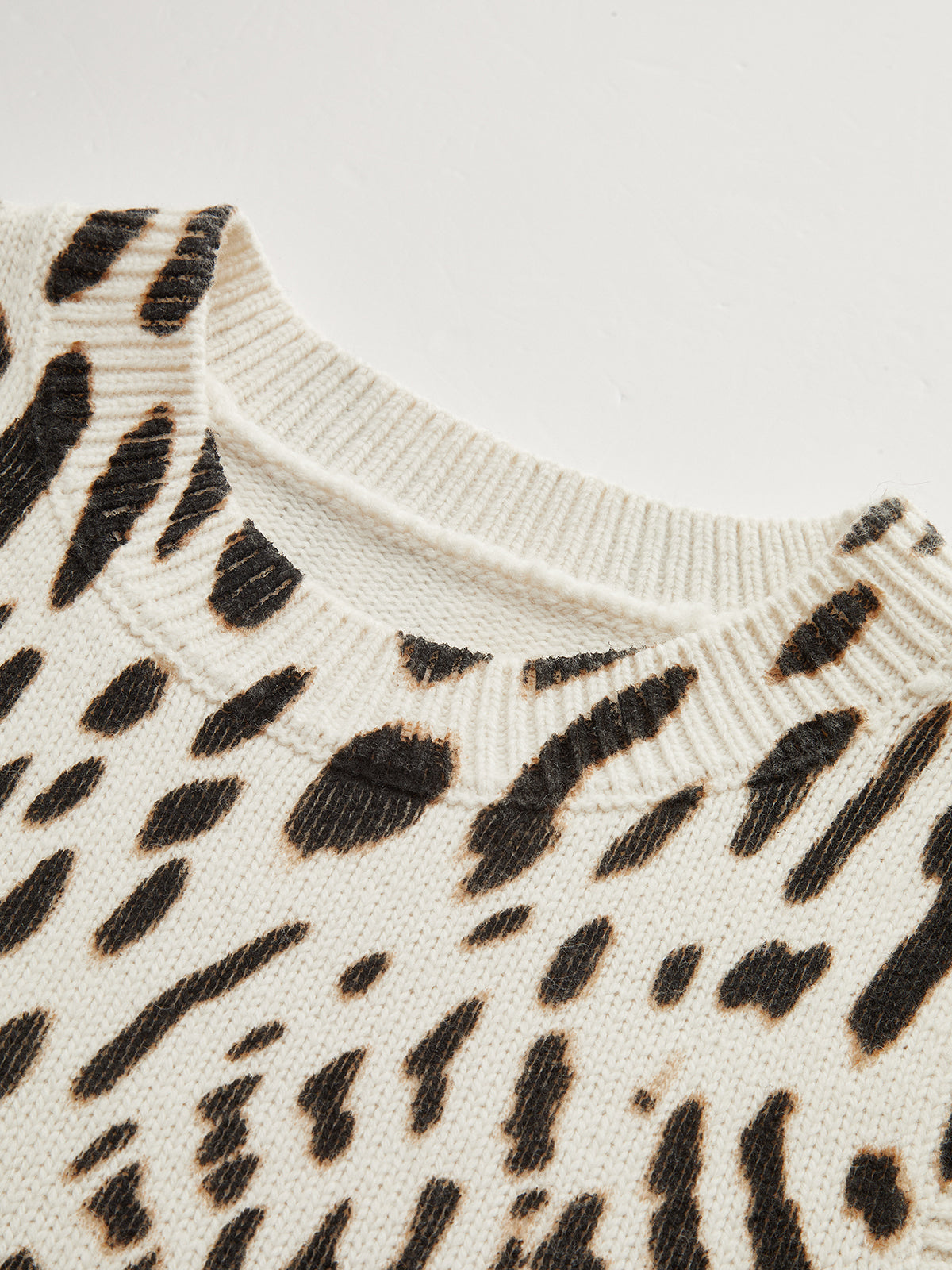 Wool-Blend Leopard Print Knit Vest