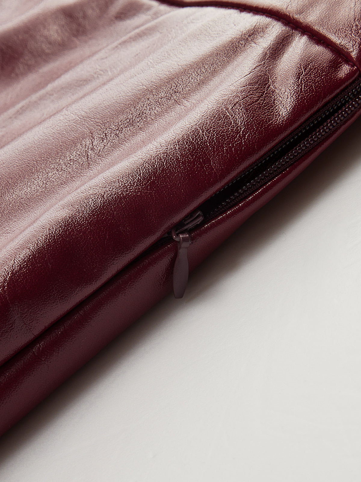 Asymmetrischer Karorock mit Kunstledereinsatz