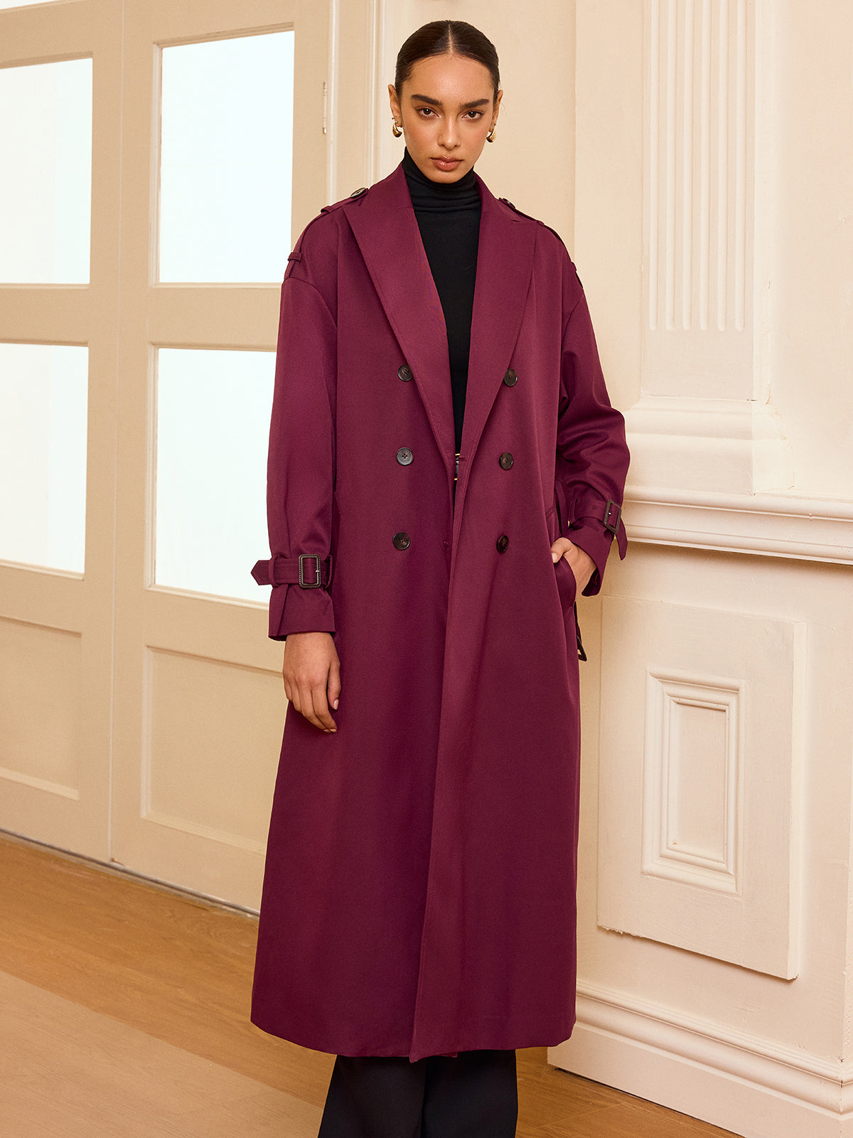 Trench-coat ceinturé à ourlet plissé