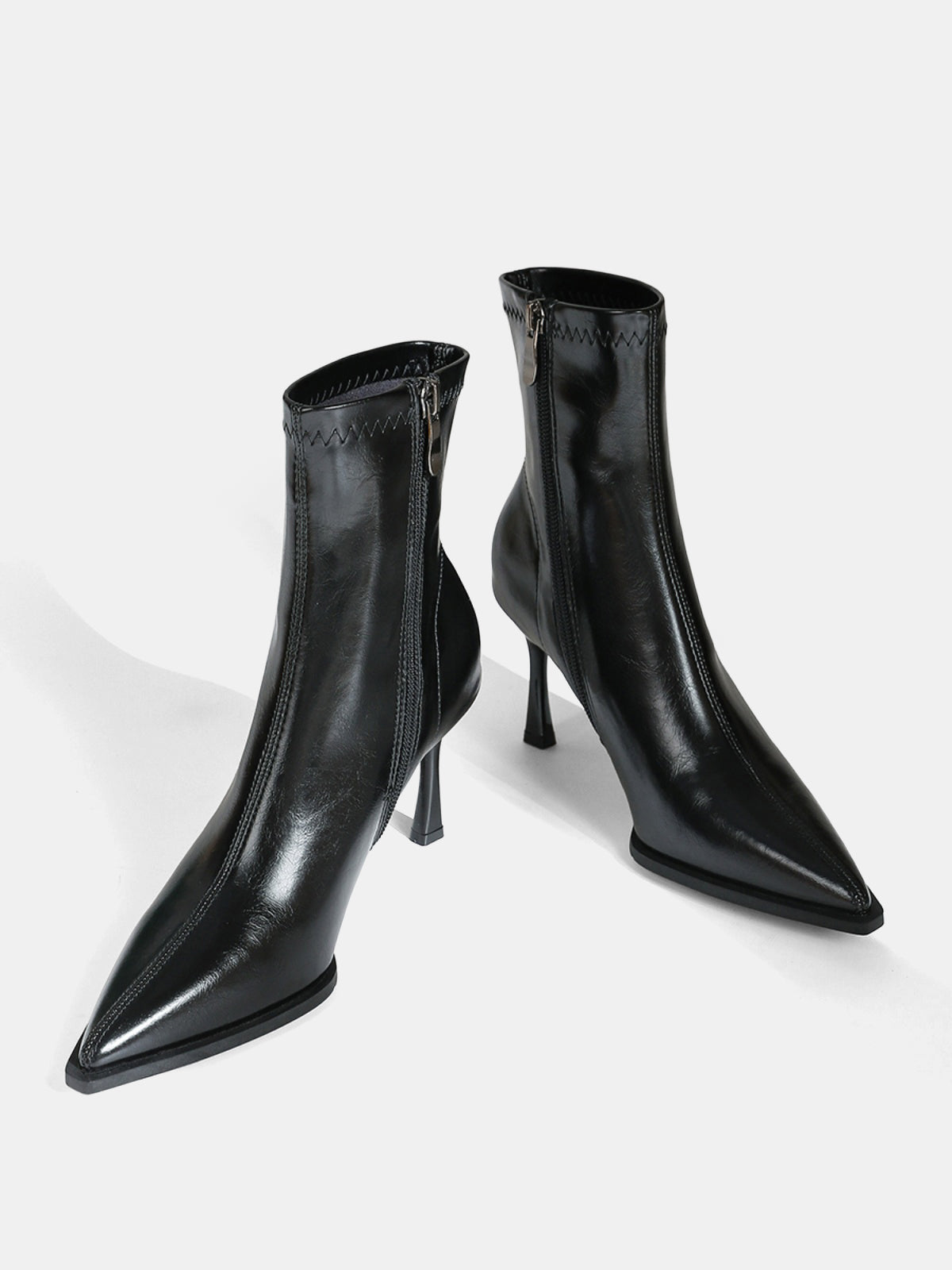 Spitze Kitten-Heel-Stiefeletten