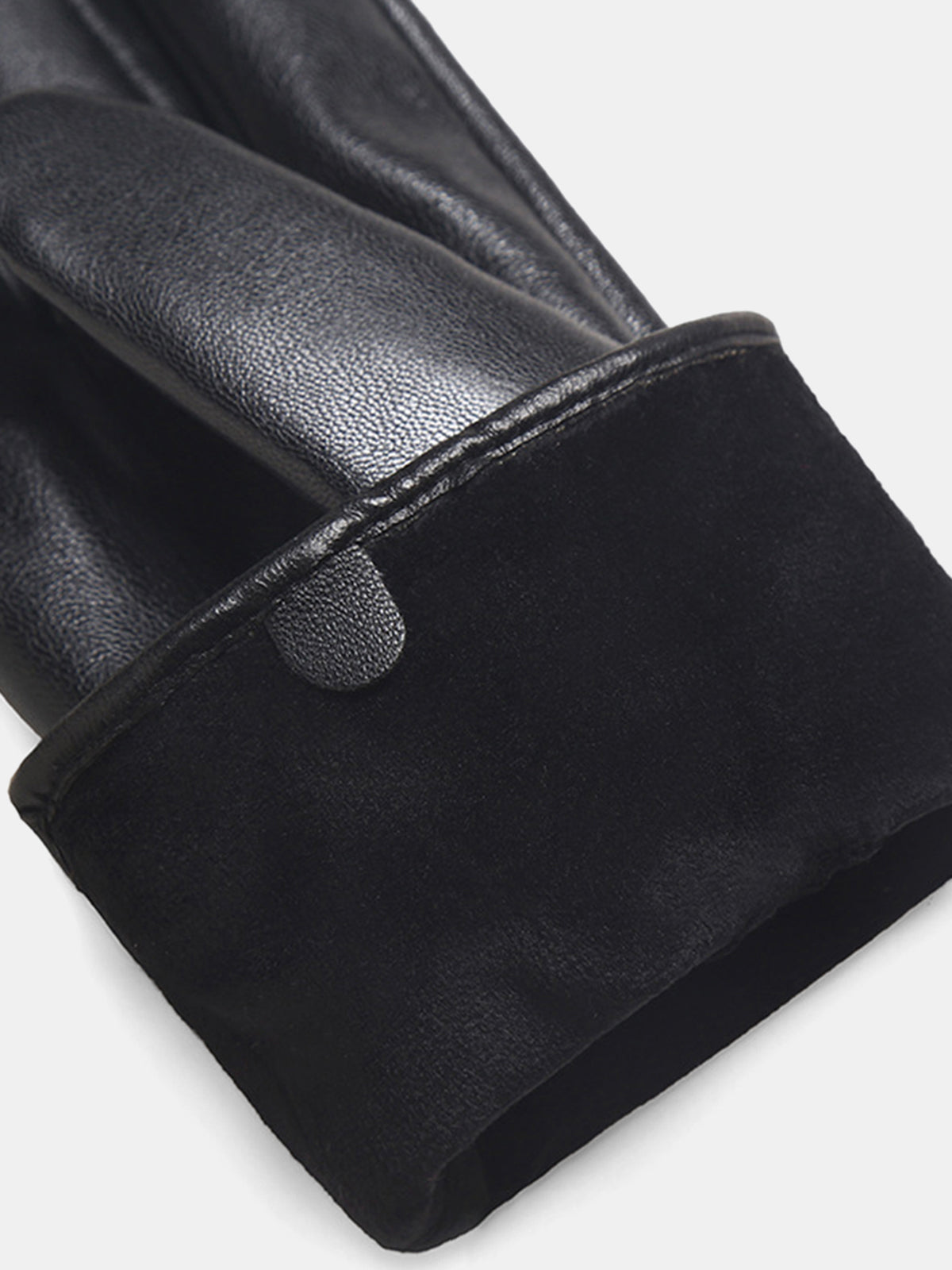Gants en similicuir avec détails surpiqués