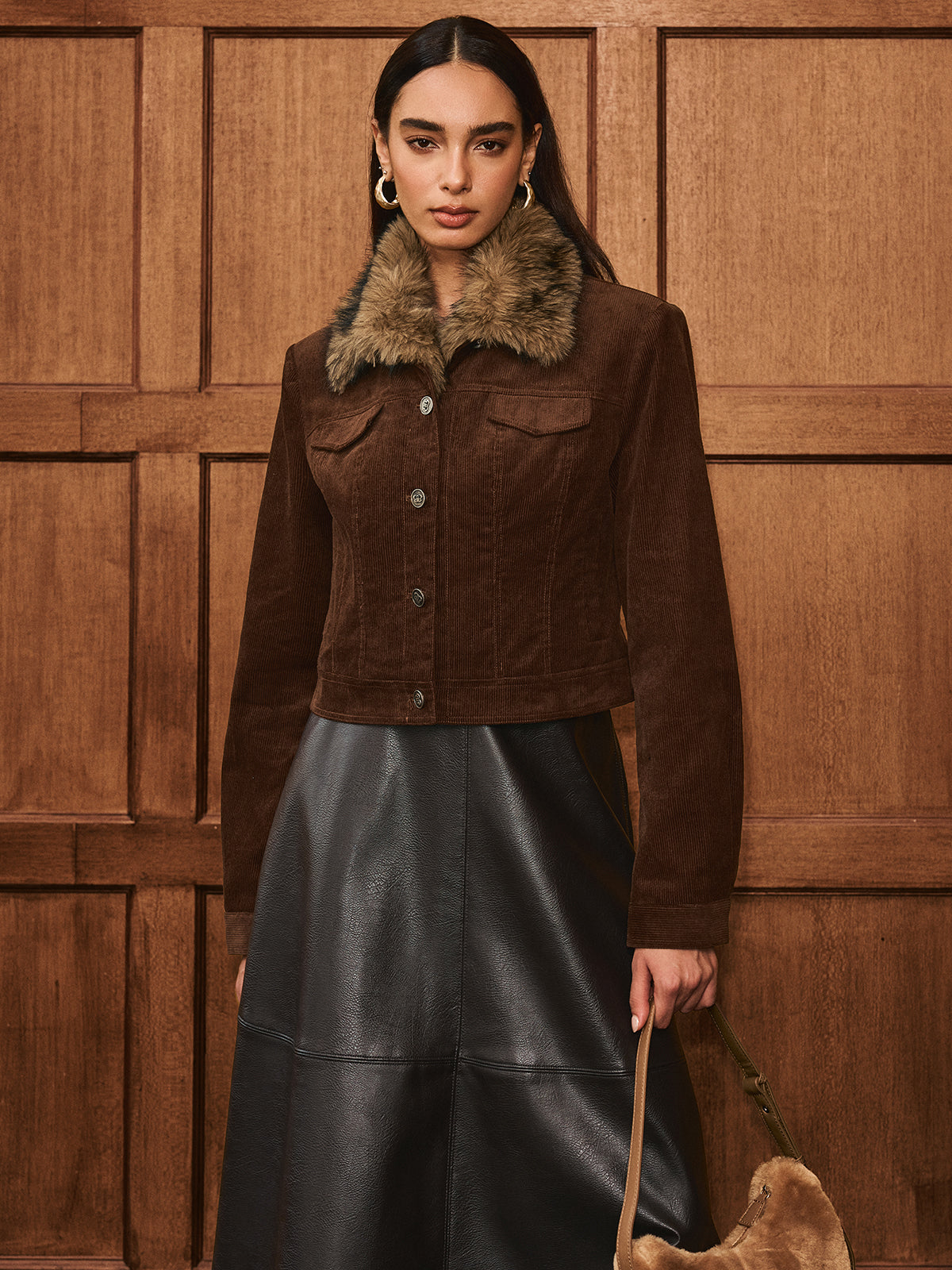 Cordjacke mit Kunstfellkragen