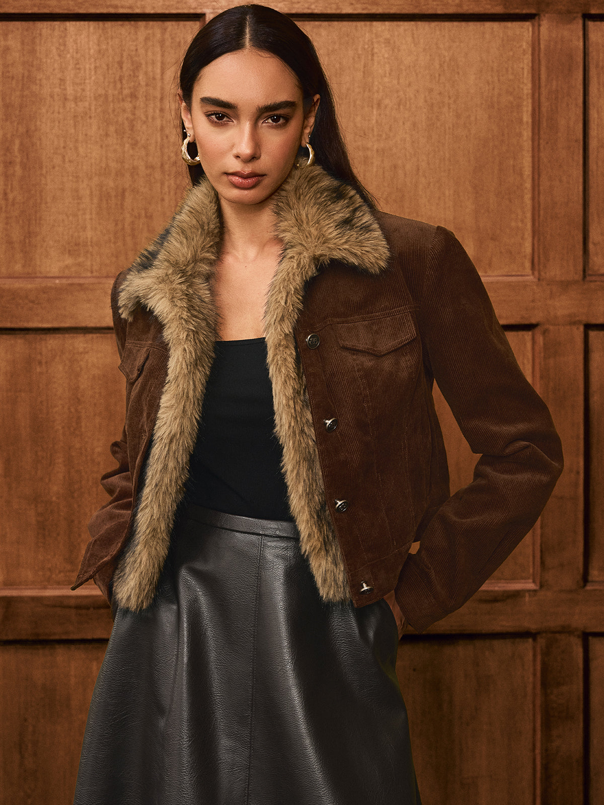 Cordjacke mit Kunstfellkragen